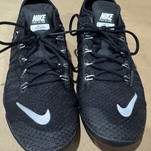 Nike Women’s Size 7 Free Cross Bionic Black Casual Shoes Sneakers 641530-001